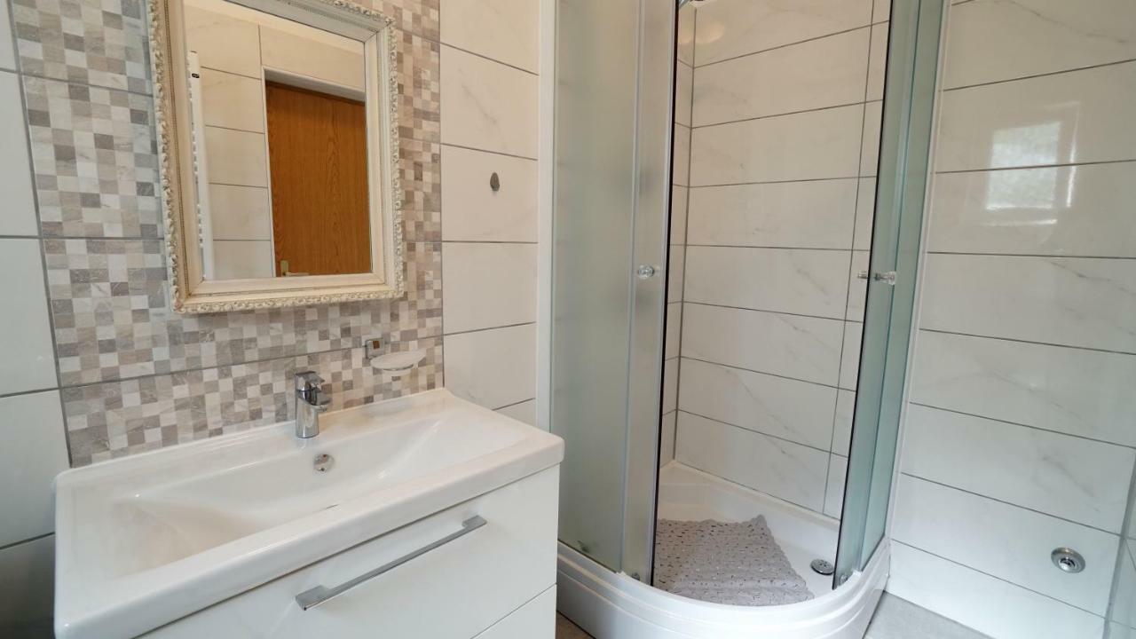 ווינייראץ Apartment Ana מראה חיצוני תמונה
